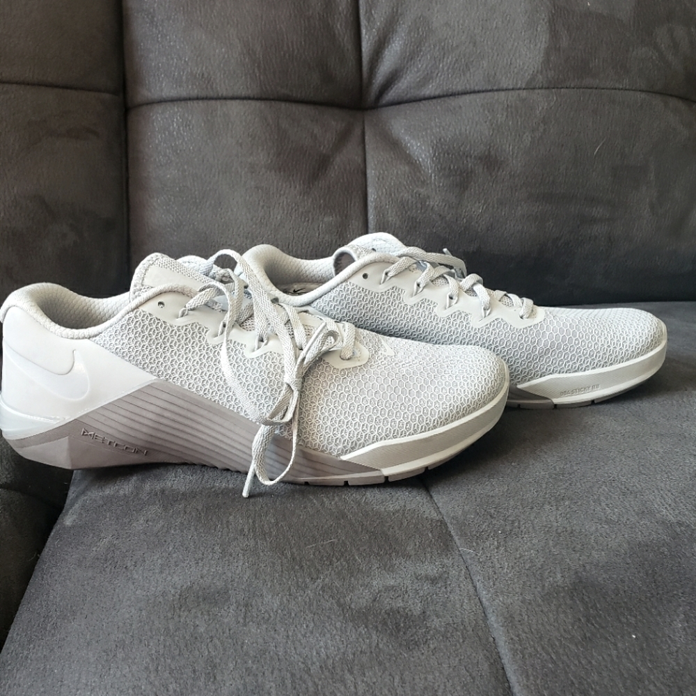 Mens nike athletic shoes